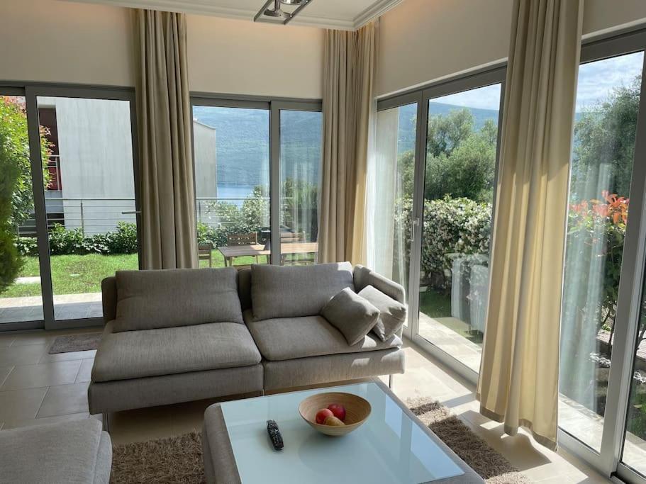 Acacia Hill Apartments Herceg Novi Dış mekan fotoğraf